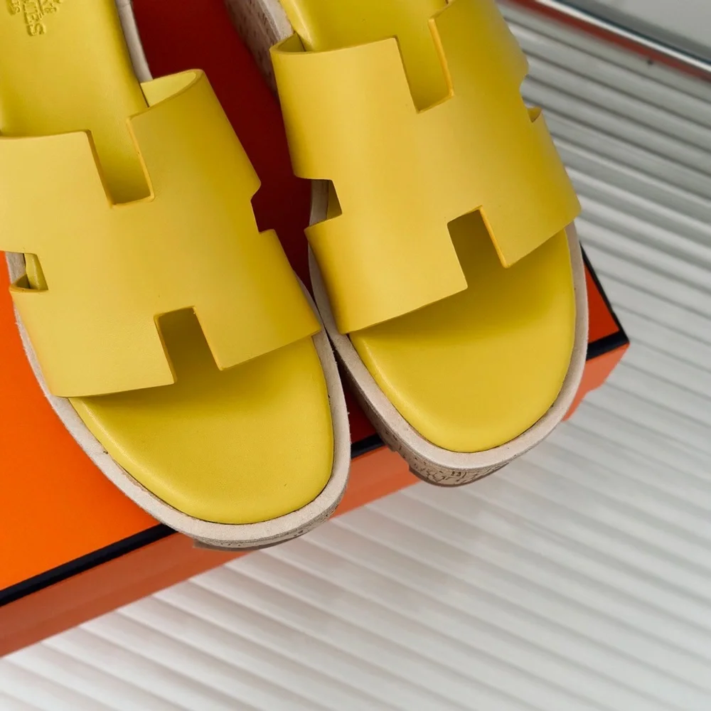 Hermes Yellow Platform Slides - Picture 9 of 9